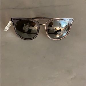 Henri Bendel Elle round sunglasses